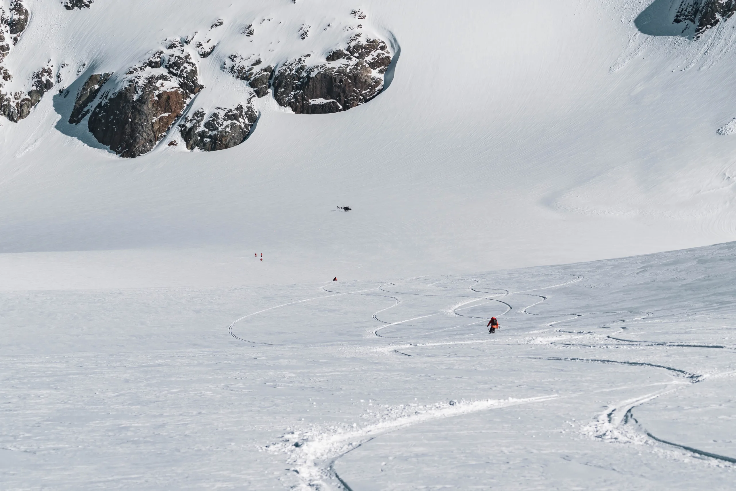 Heli-skiing Cholila